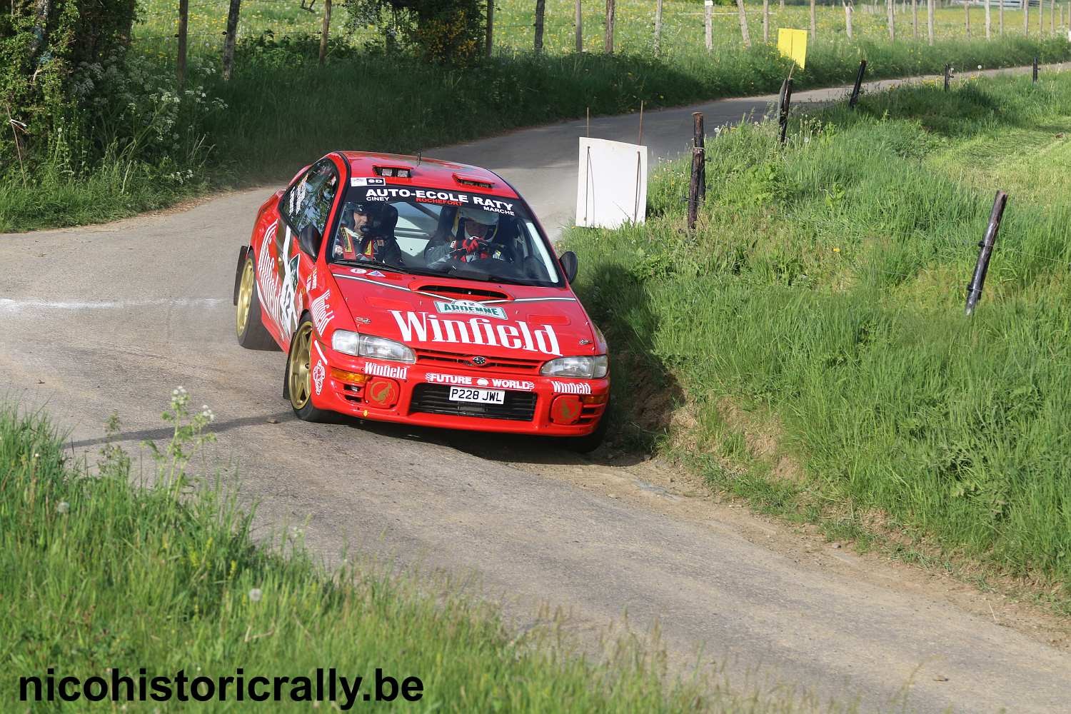 Jari-Matti Latvala en Bruno Thiry aan de start van de Ardeca Ypres Historic Rally !